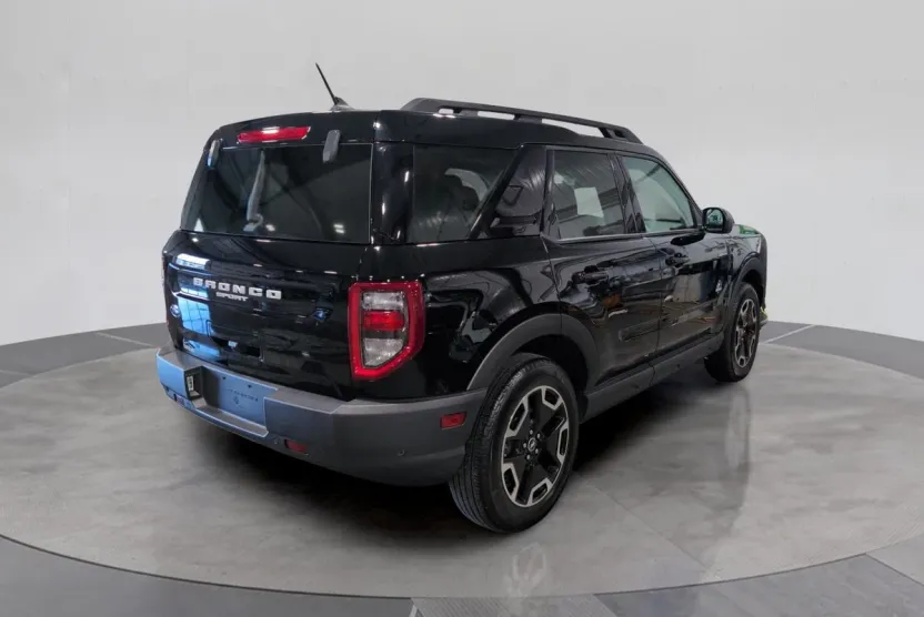 2024 Ford Bronco Sport Outer Banks photo 1