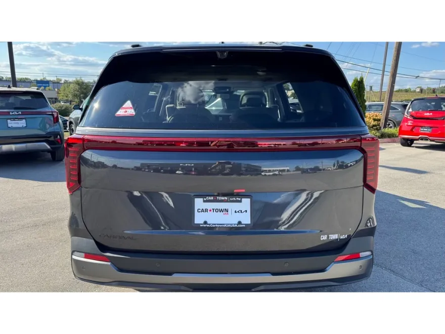 2026 Kia Carnival SX Prestige photo 1