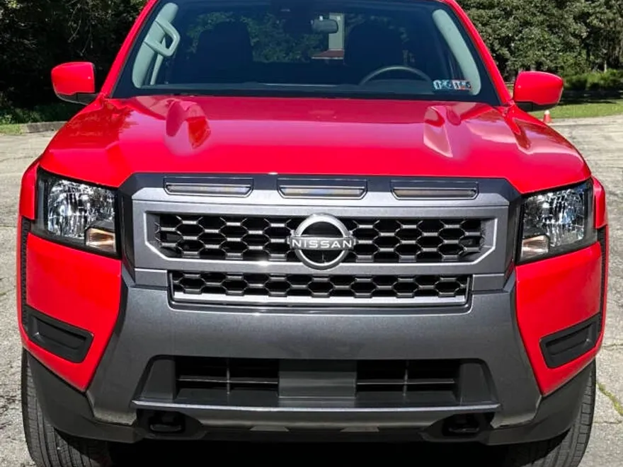 2025 Nissan Frontier S photo 1