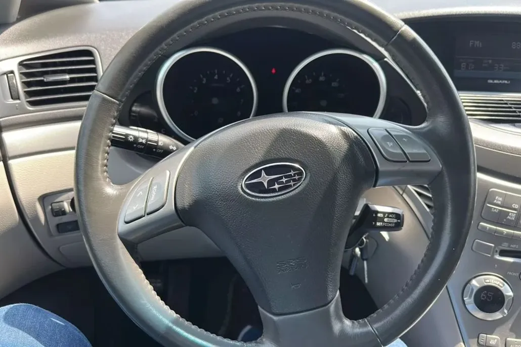 2012 Subaru Tribeca Premium photo 1