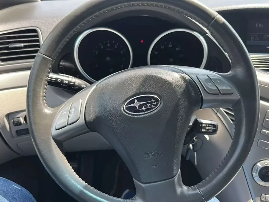 2012 Subaru Tribeca Premium photo 1