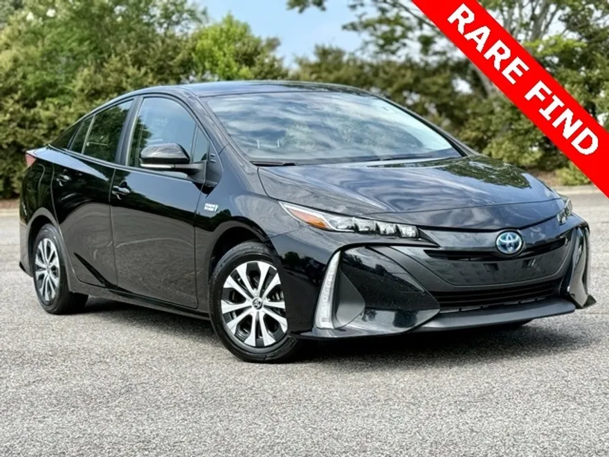2021 Toyota Prius Prime LE photo 1