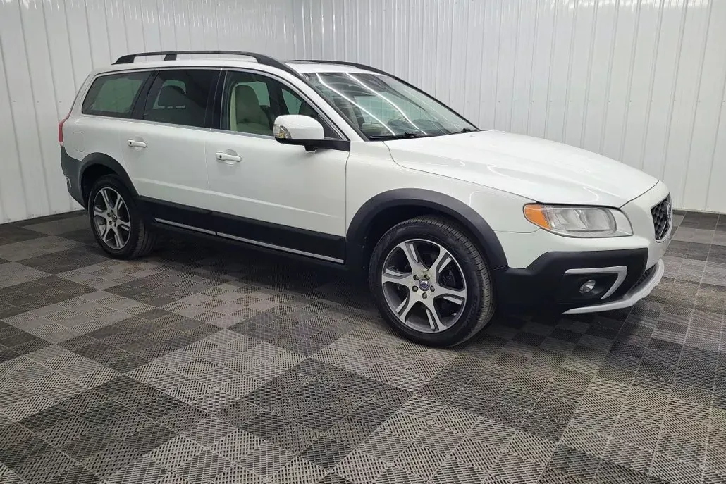 2014 Volvo XC70 T6 photo 1
