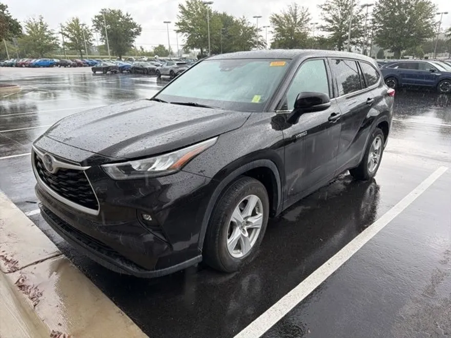 2020 Toyota Highlander Hybrid LE photo 1