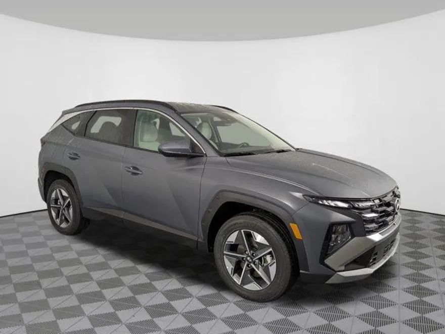 2025 Hyundai Tucson SEL photo 1