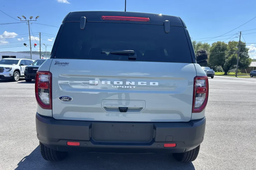 2024 Ford Bronco Sport Outer Banks photo 1
