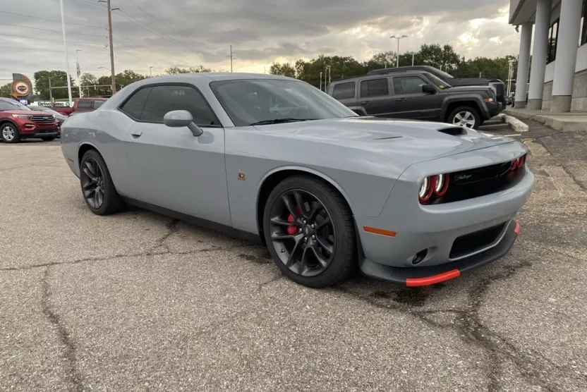 2020 Dodge Challenger R/T Scat Pack photo 1