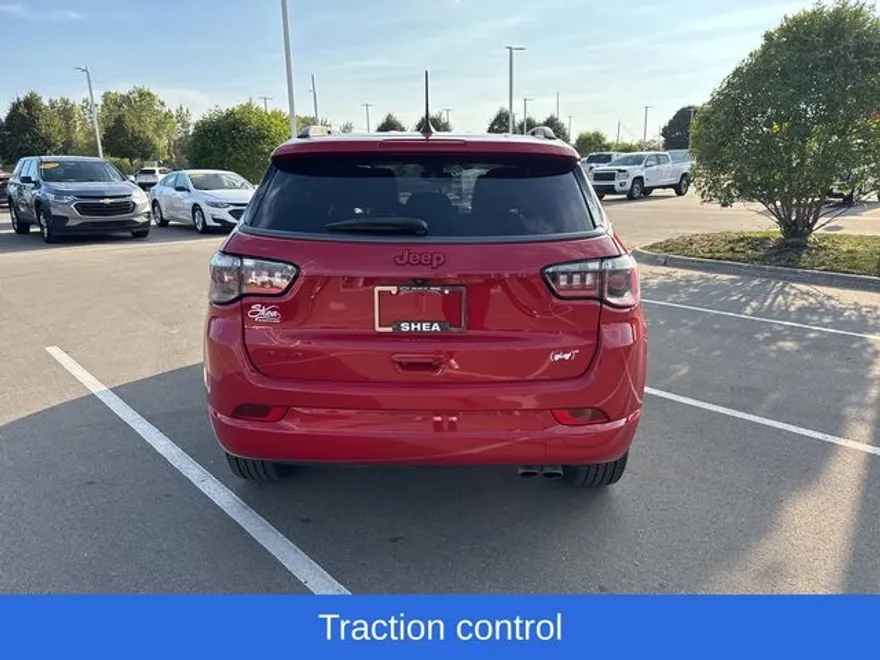2022 Jeep Compass Limited Red Edition photo 1