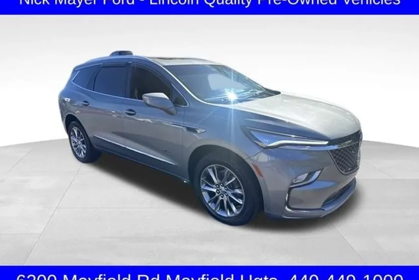 2024 Buick Enclave Avenir photo 1