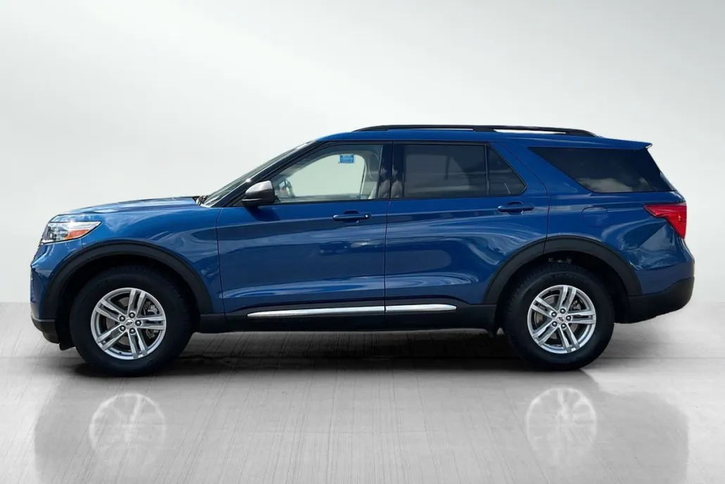2021 Ford Explorer XLT photo 1