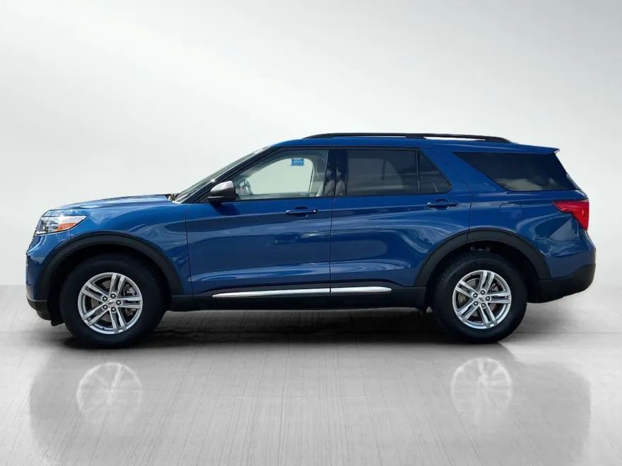 2021 Ford Explorer XLT photo 1