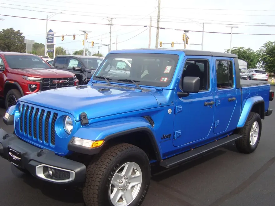 2021 Jeep Gladiator Sport S photo 1