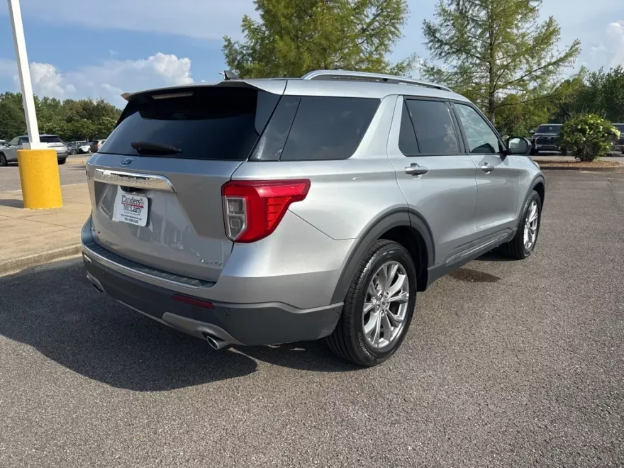 2023 Ford Explorer Limited photo 1