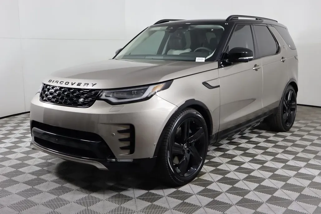 2025 Land Rover Discovery SE photo 1