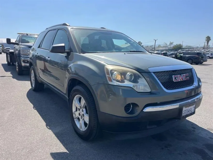 2011 Gmc Acadia SL photo 1