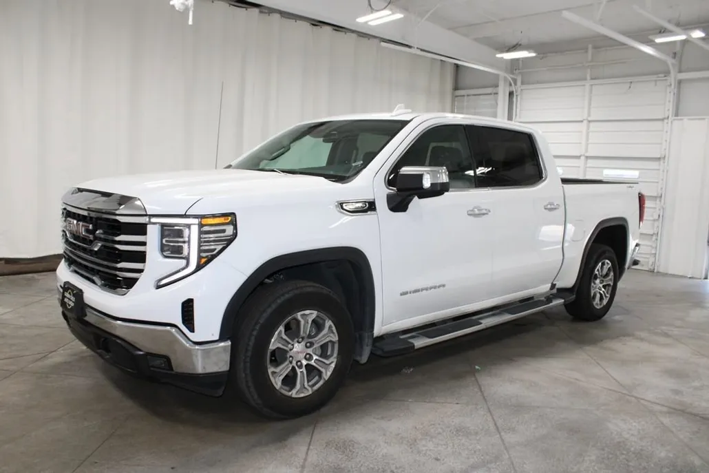 2024 Gmc Sierra 1500 SLT photo 1
