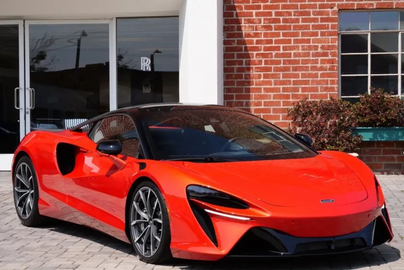 2024 Mclaren ARTURA photo 1