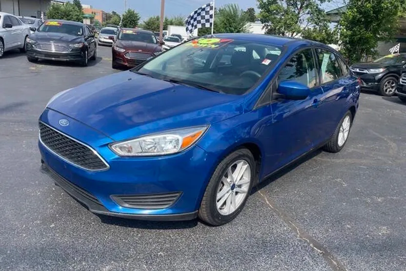 2018 Ford Focus SE photo 1
