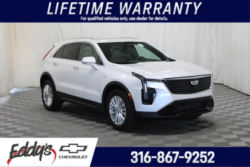 2024 Cadillac XT4 Luxury photo 1