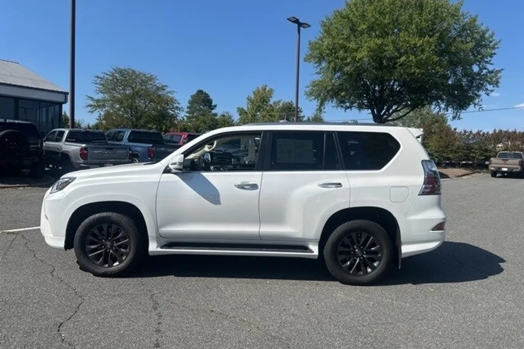 2023 Lexus GX 460 Premium photo 1