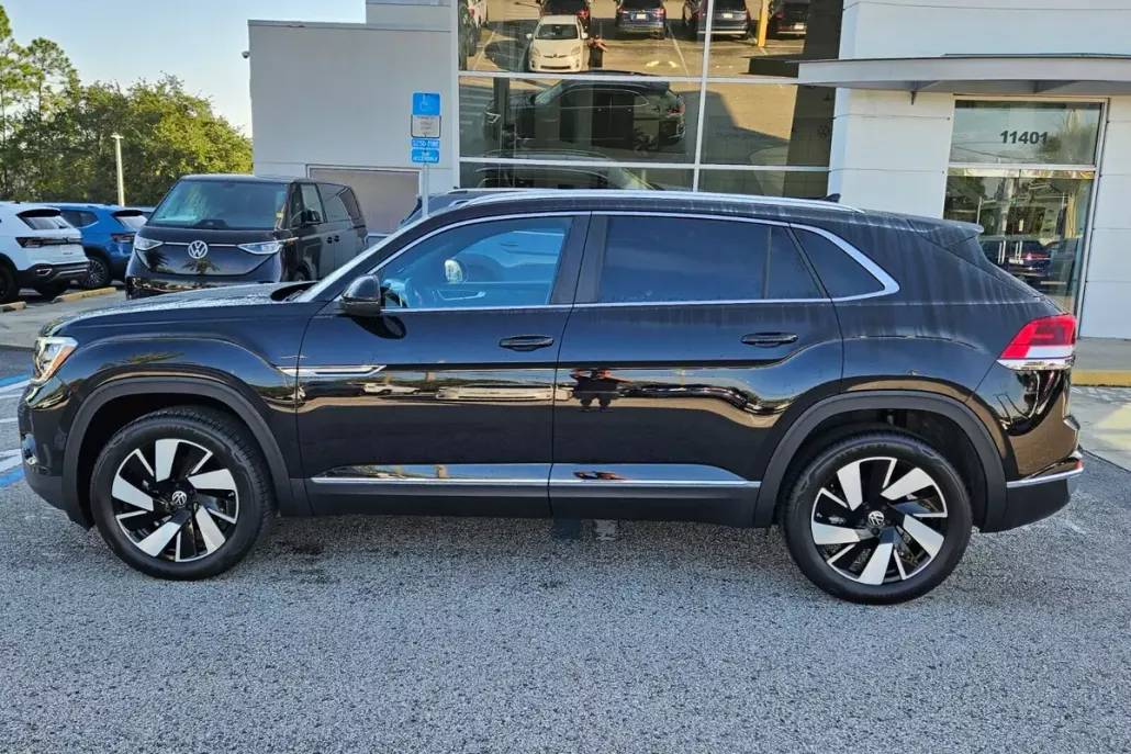 2026 Volkswagen Atlas Cross Sport SEL photo 1