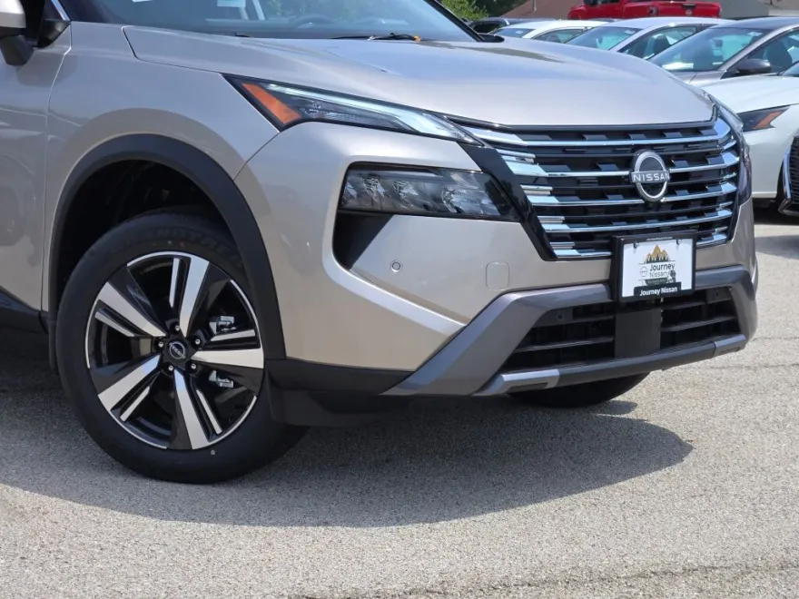 2025 Nissan Rogue SL photo 1