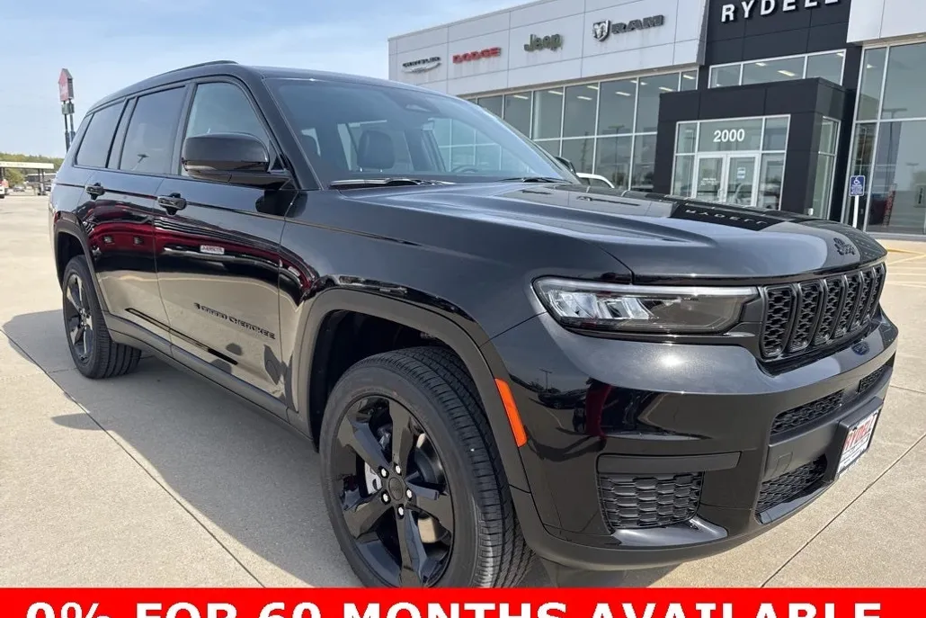 2025 Jeep Grand Cherokee Altitude photo 1