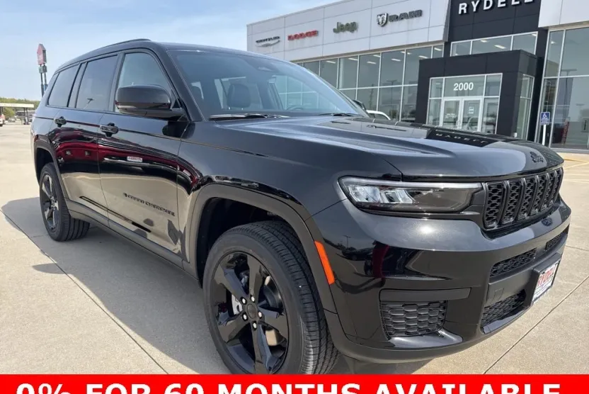 2025 Jeep Grand Cherokee Altitude photo 1
