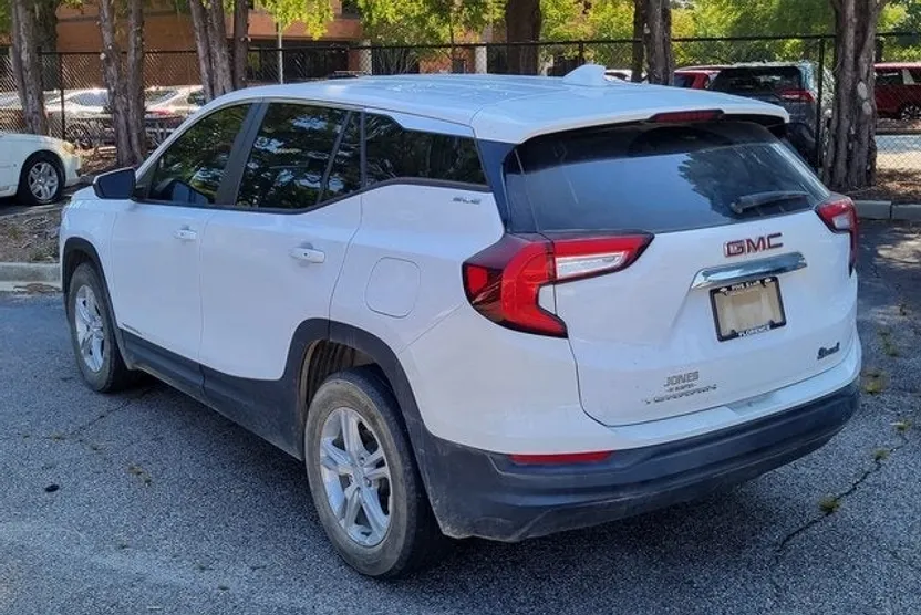 2022 Gmc Terrain SLE photo 1