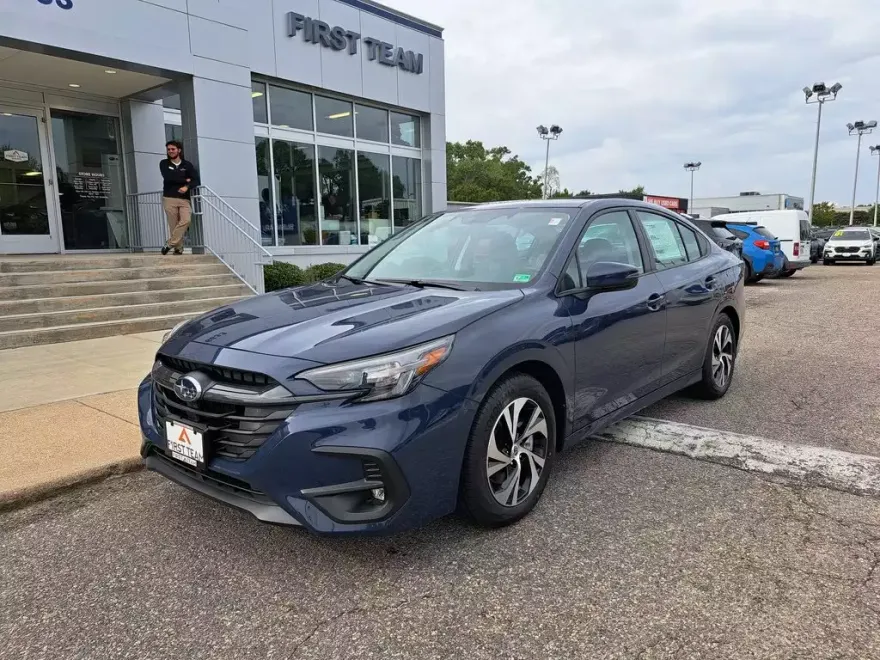 2025 Subaru Legacy Premium photo 1