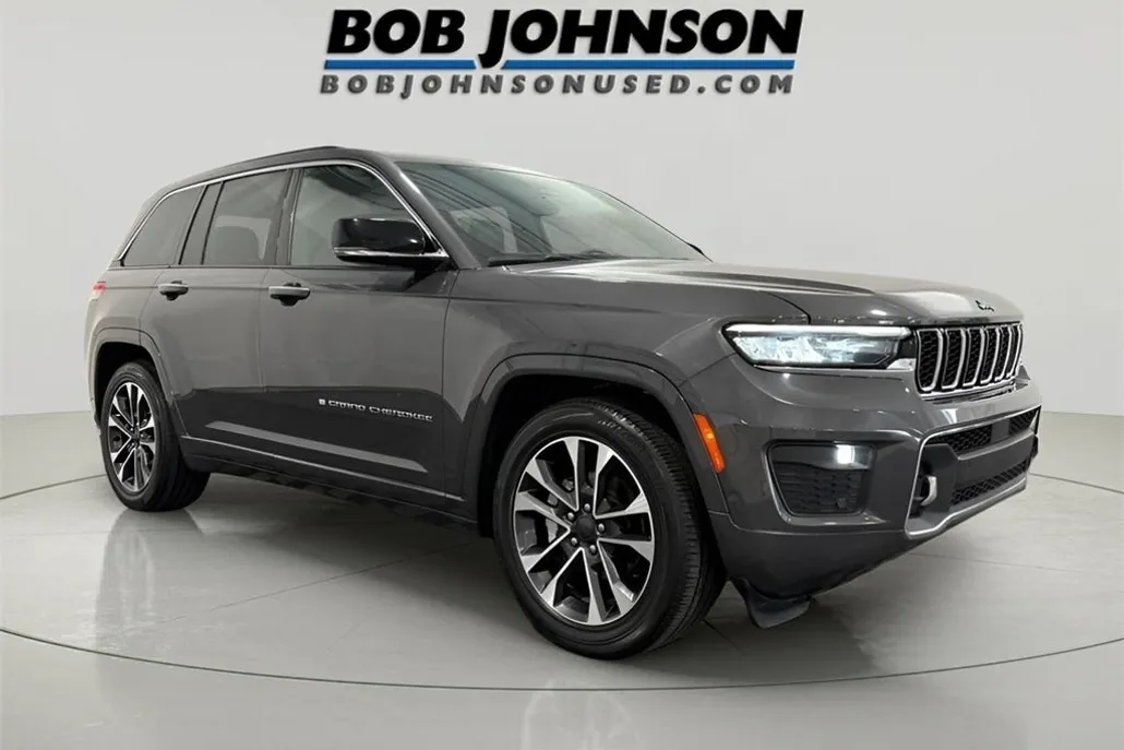 2022 Jeep Grand Cherokee Overland photo 1