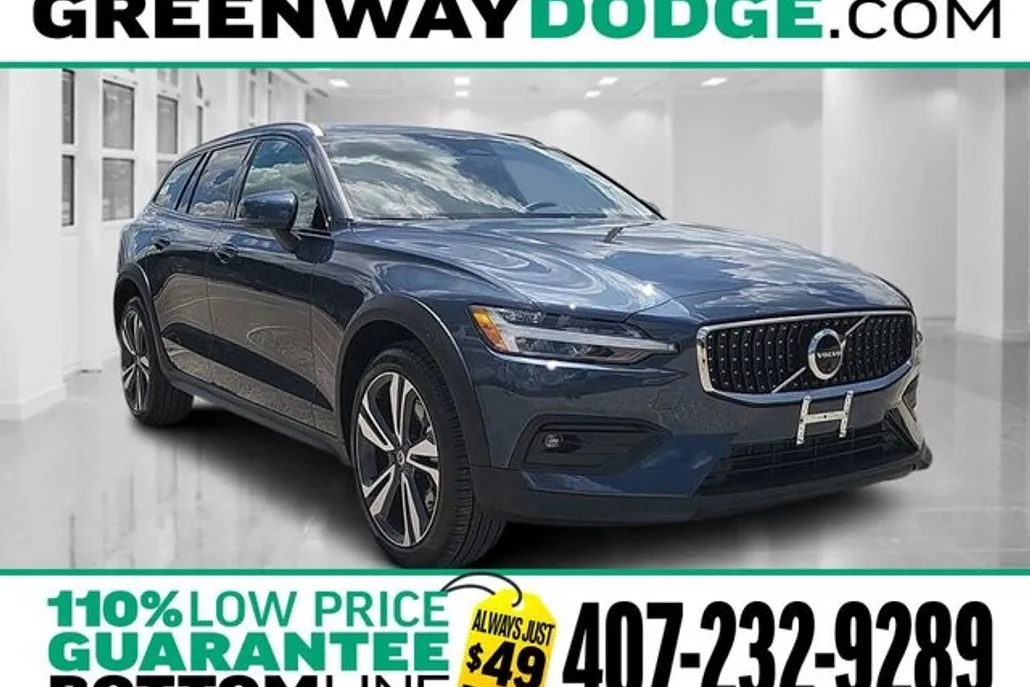 2025 Volvo V60 Cross Country B5 Plus photo 1