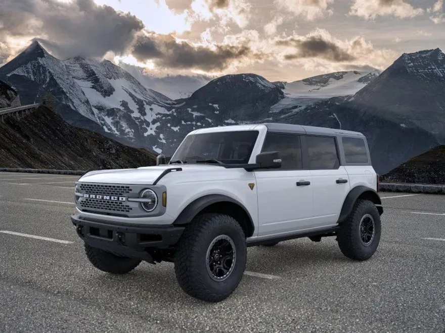 2024 Ford Bronco Badlands photo 1