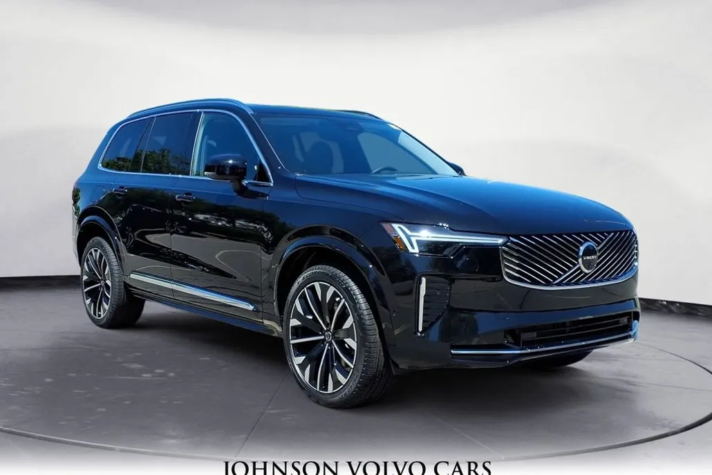 2026 Volvo XC90 Plus photo 1