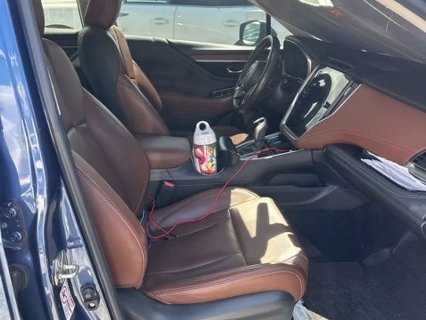 2020 Subaru Outback Touring photo 1