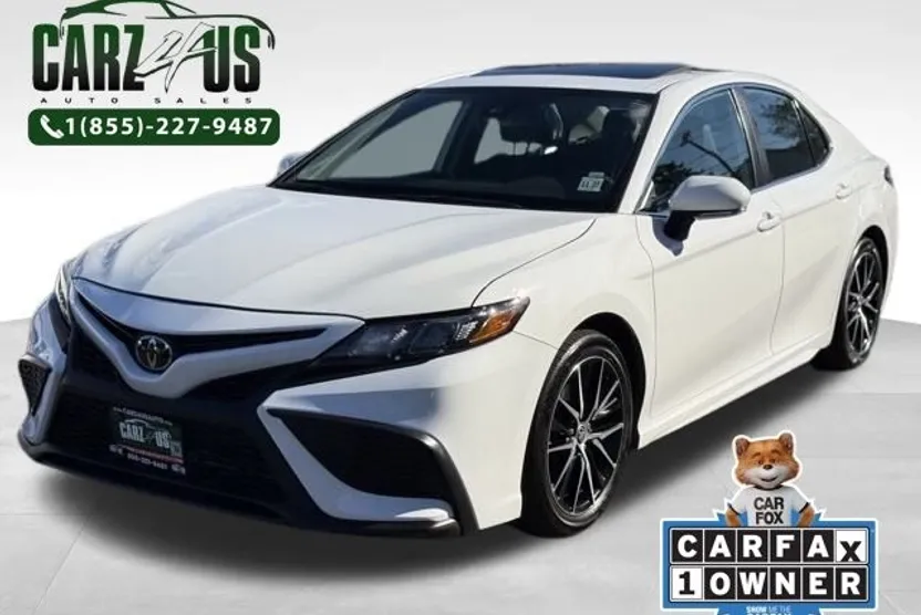 2023 Toyota Camry SE photo 1