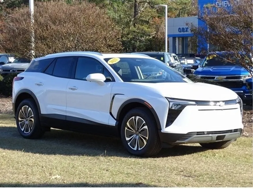 2025 Chevrolet Blazer EV photo 1
