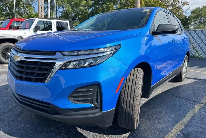 2024 Chevrolet Equinox LS photo 1