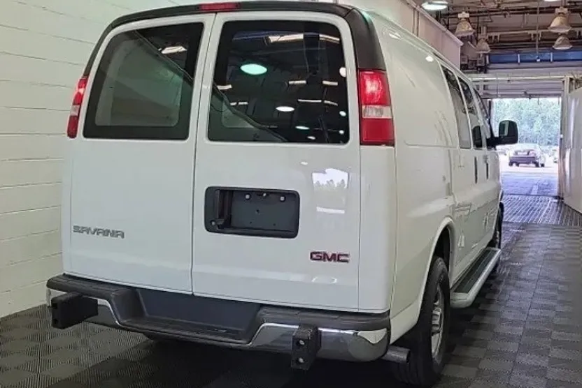 2023 Gmc Savana Cargo 2500 photo 1