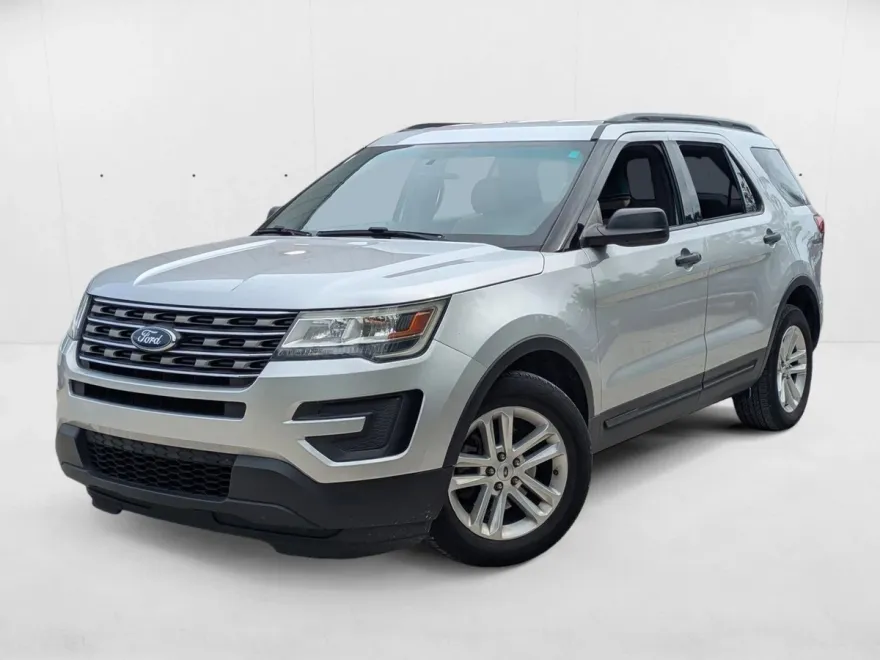 2017 Ford Explorer Base photo 1