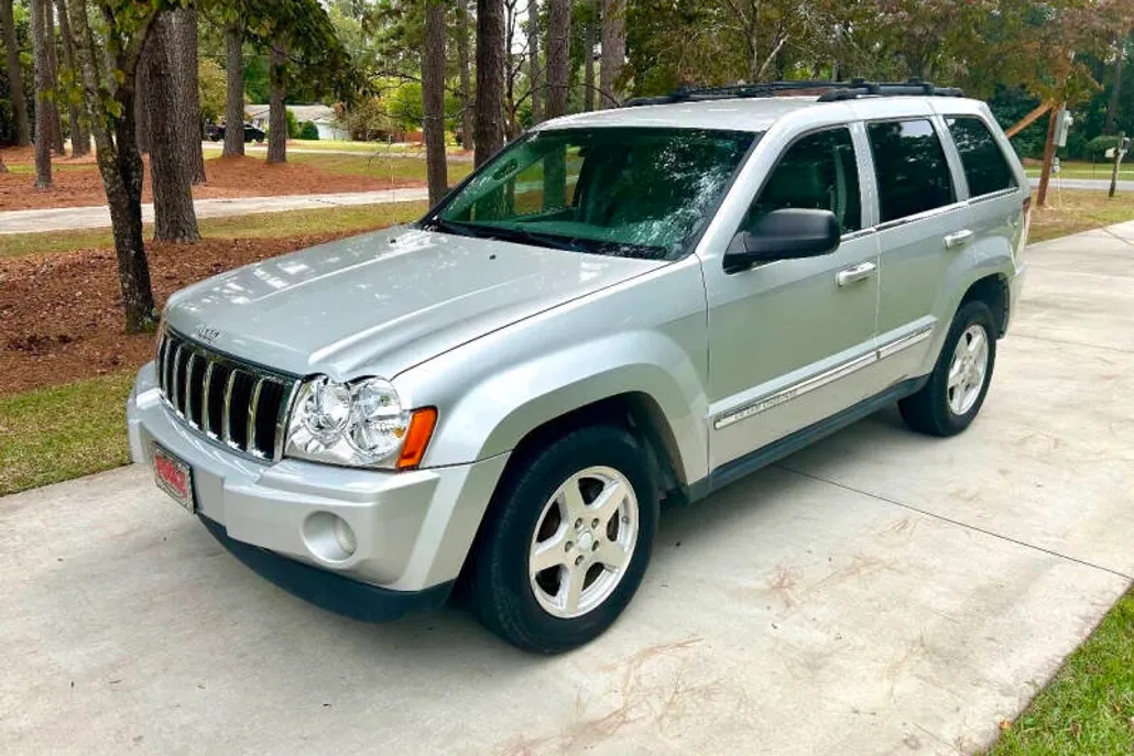 2005 Jeep Grand Cherokee Limited photo 1