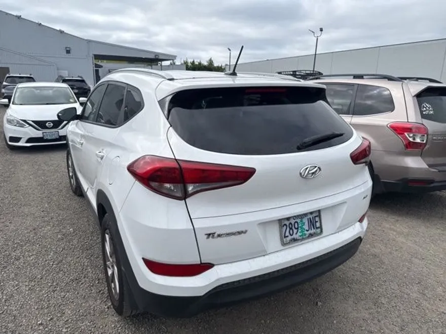 2016 Hyundai Tucson SE photo 1