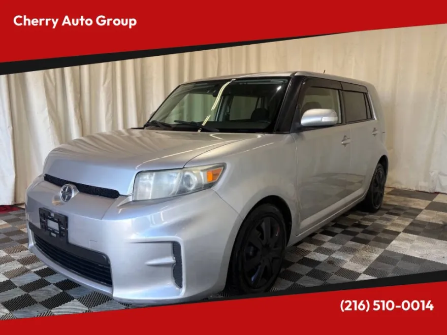 2012 Scion xB Base photo 1
