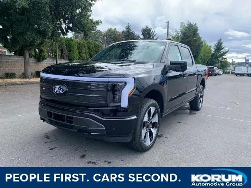 2025 Ford F-150 Platinum photo 1