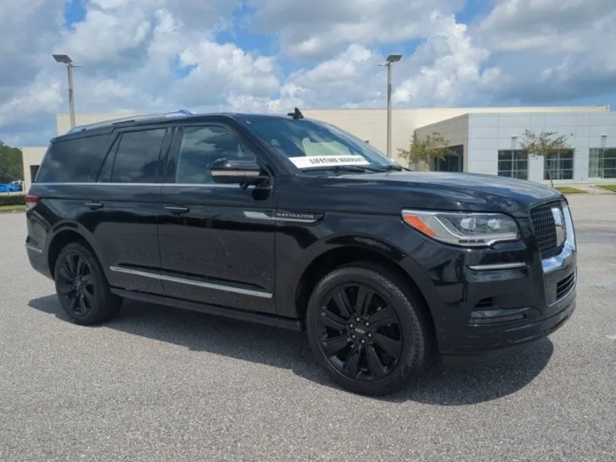 2023 Lincoln Navigator Reserve photo 1