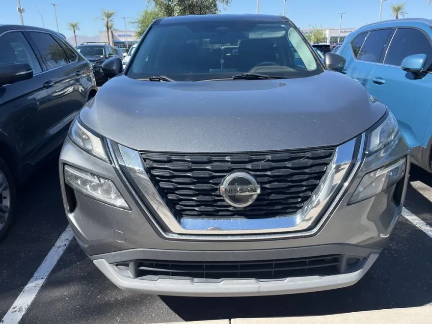 2021 Nissan Rogue SV photo 1