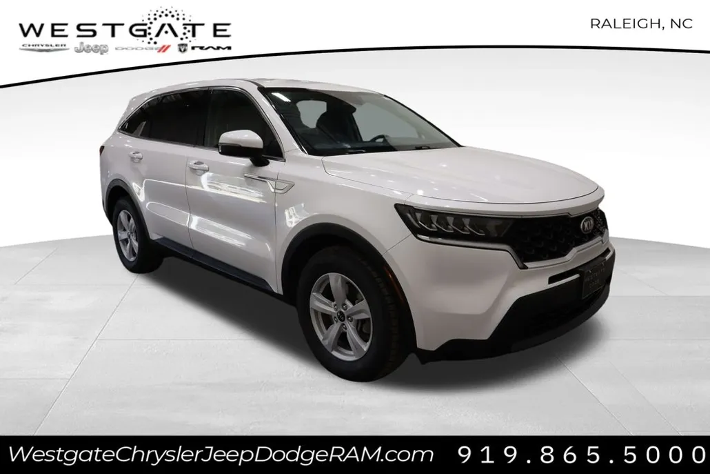 2021 Kia Sorento LX photo 1