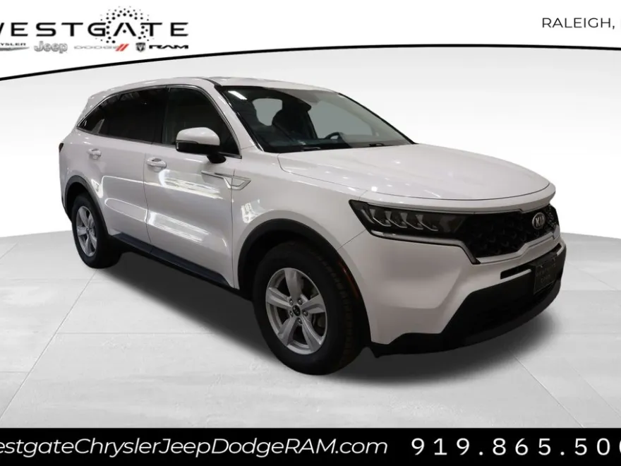 2021 Kia Sorento LX photo 1