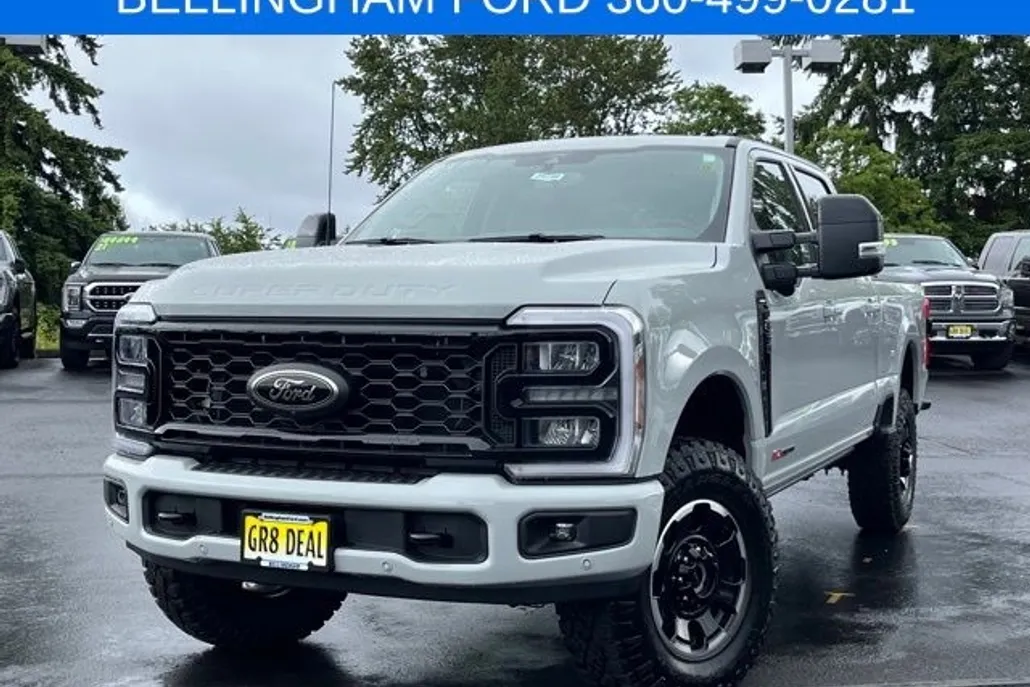 2025 Ford F-350 Lariat photo 1