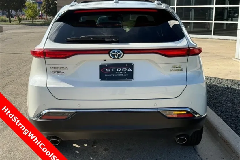 2021 Toyota Venza XLE photo 1
